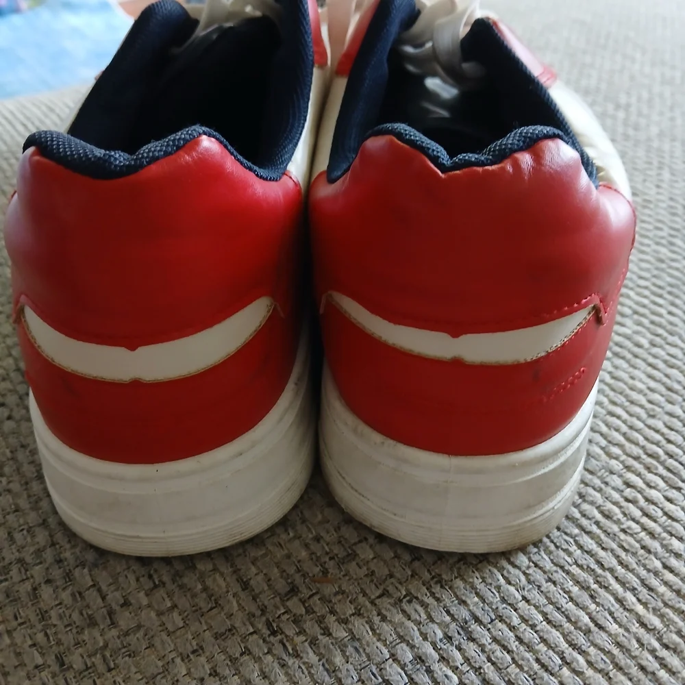 True Religion Men's Archer Sneaker Size 11